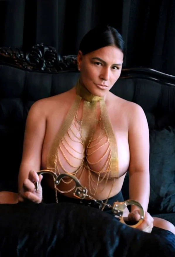 Mistress Izabel